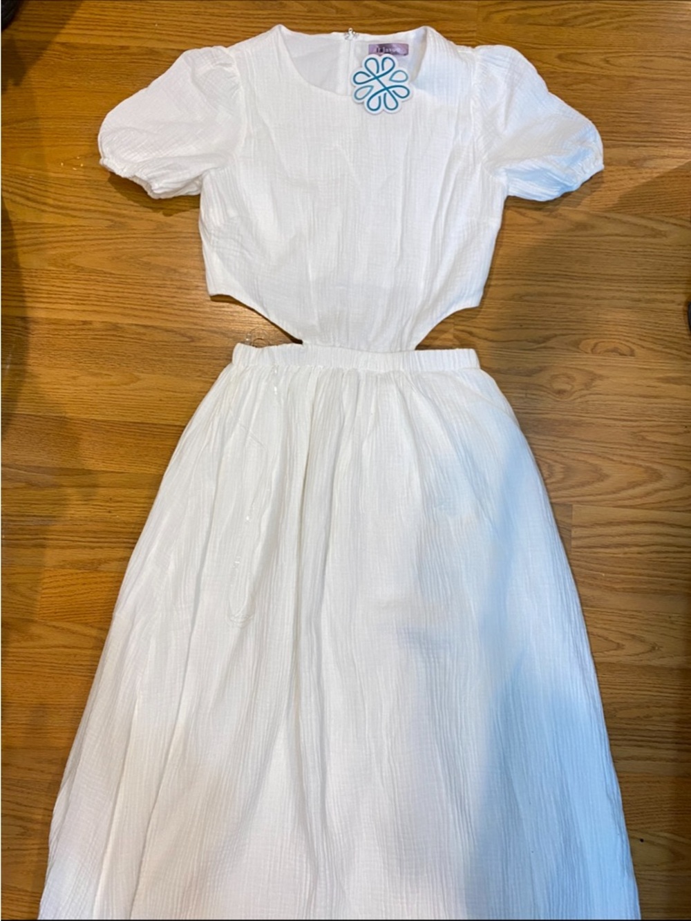 Women’s White Elastic-Waist Midi Summer Dress with Cutout Waist size S - Picture 3 of 7